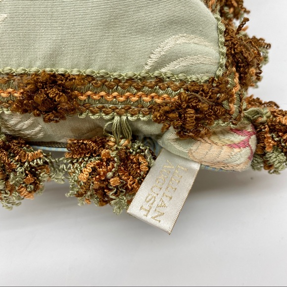 NWOT $250 Lillian August custom pillow - Picture 2 of 7